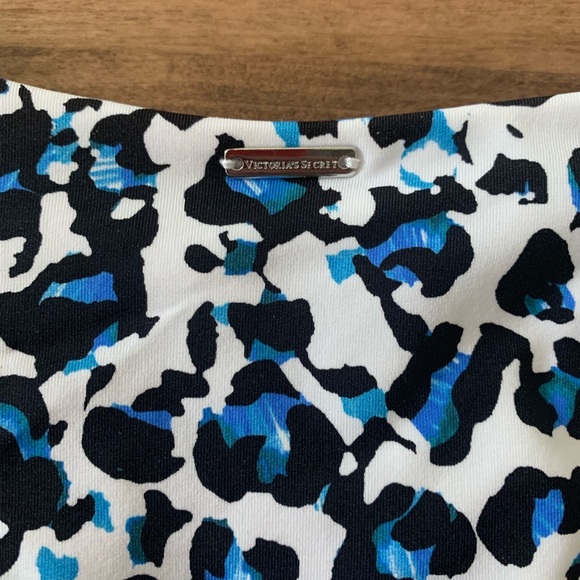 Victoria Secret Thong Swim Suit Bottom - Picture 3 of 4